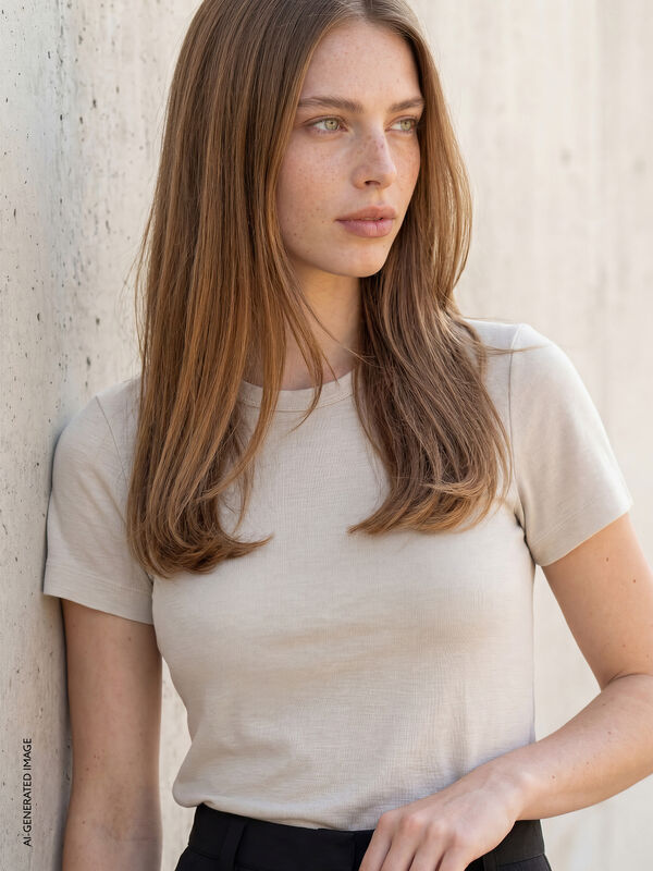 T-shirt com gola redonda - t-shirt de manga curta para mulher | Sisley