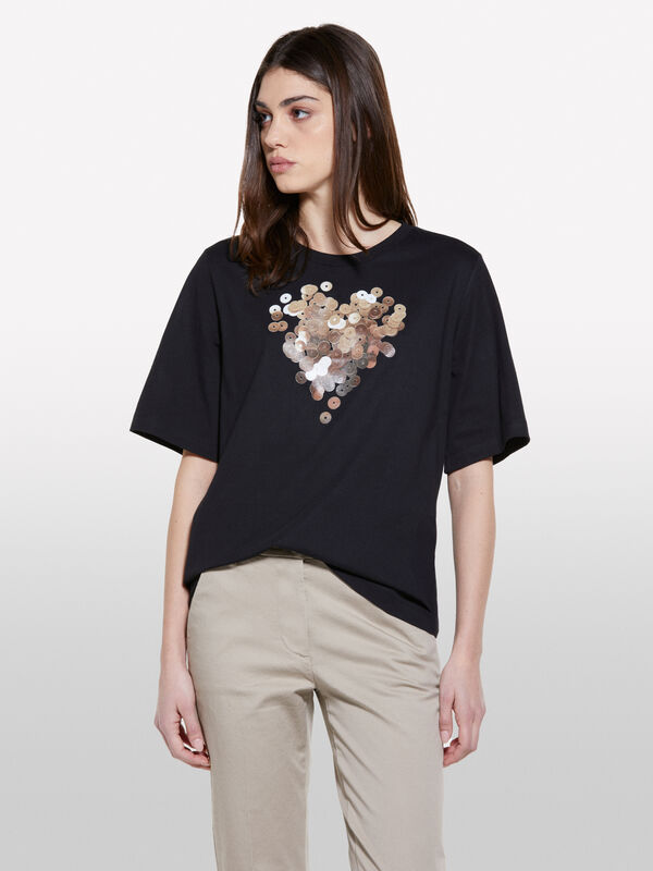 T-shirt preta com estampa coração - t-shirt de manga curta para mulher | Sisley