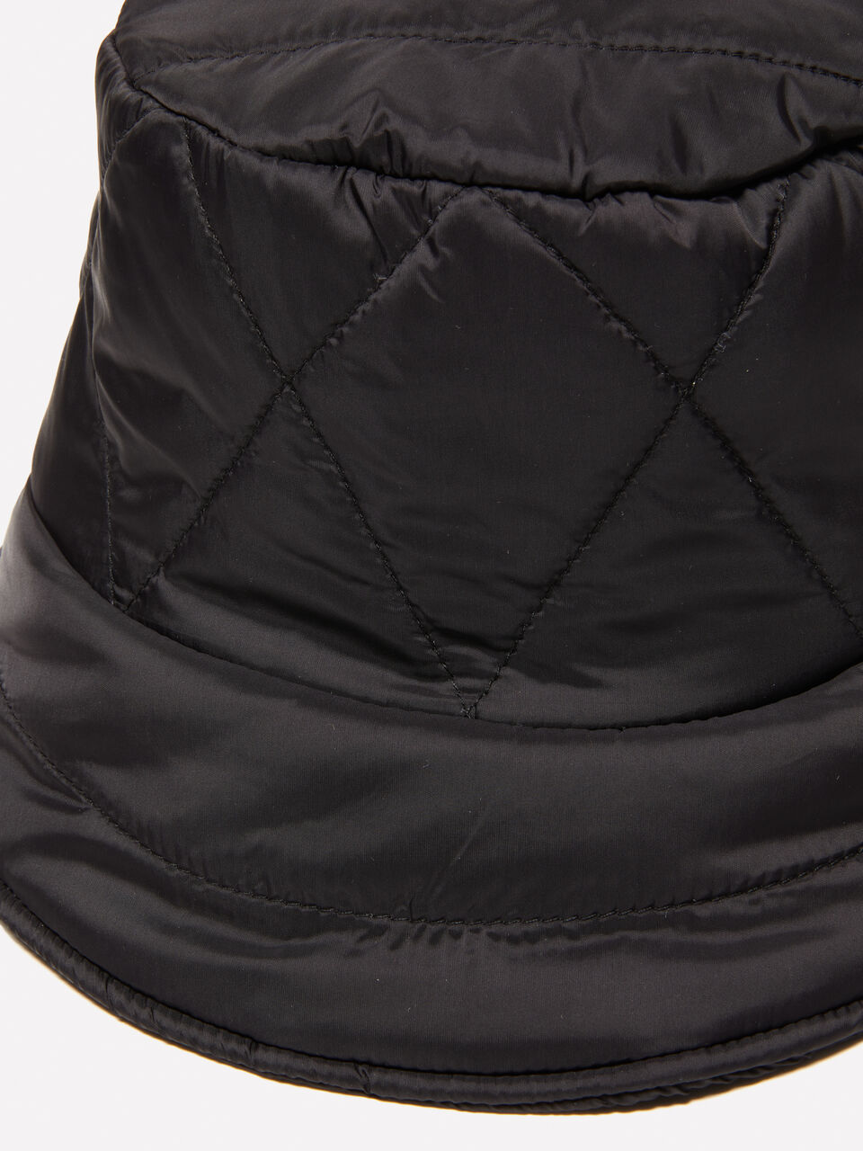 HAT Mulher image number null