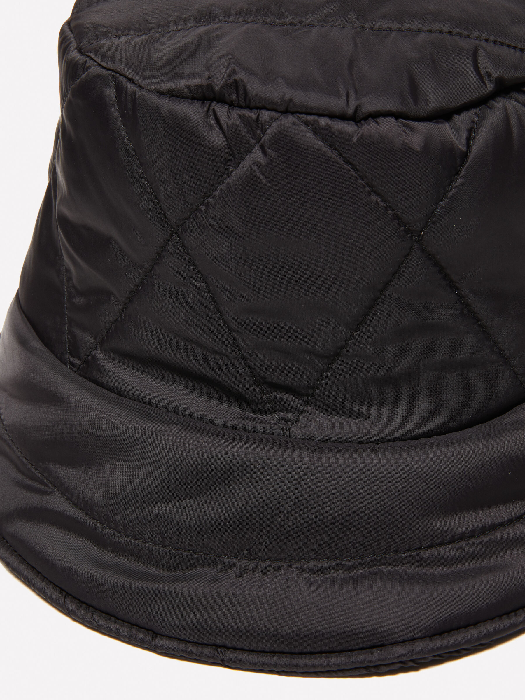 HAT Mulher image number null