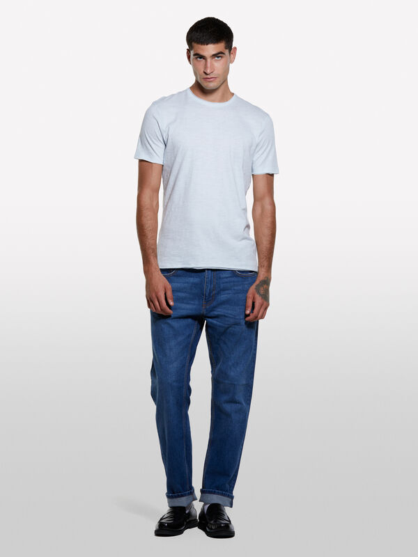 T-shirt de manga curta slim fit azul-claro T-shirt de manga curta slim fit azul-claro - t-shirt de manga curta para homem | Sisley