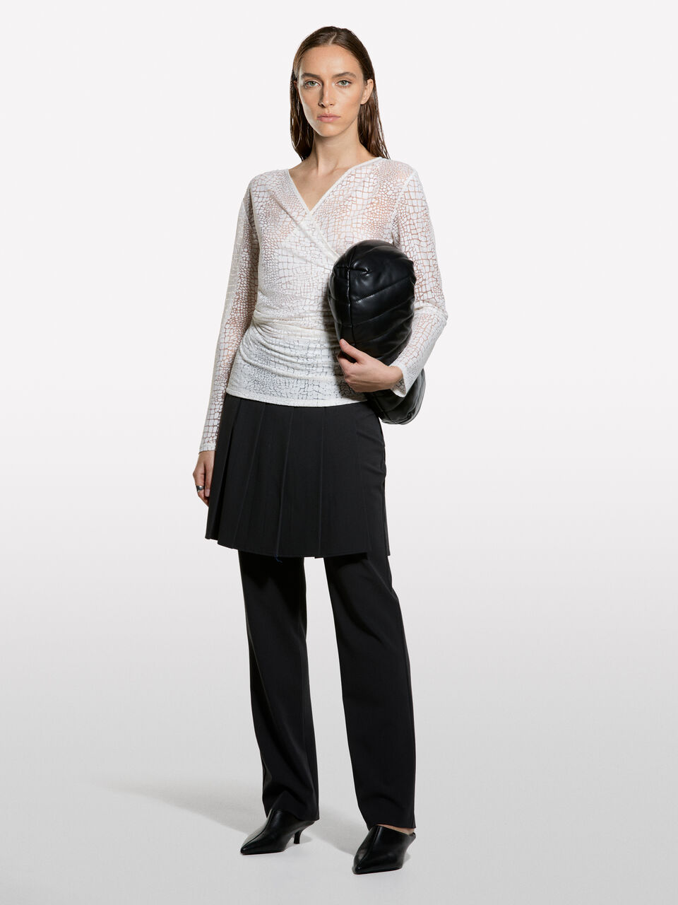 V NECK SWEATER L/S Mulher image number null