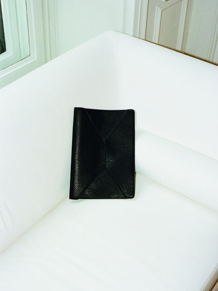 DOCUMENT HOLDER Mulher