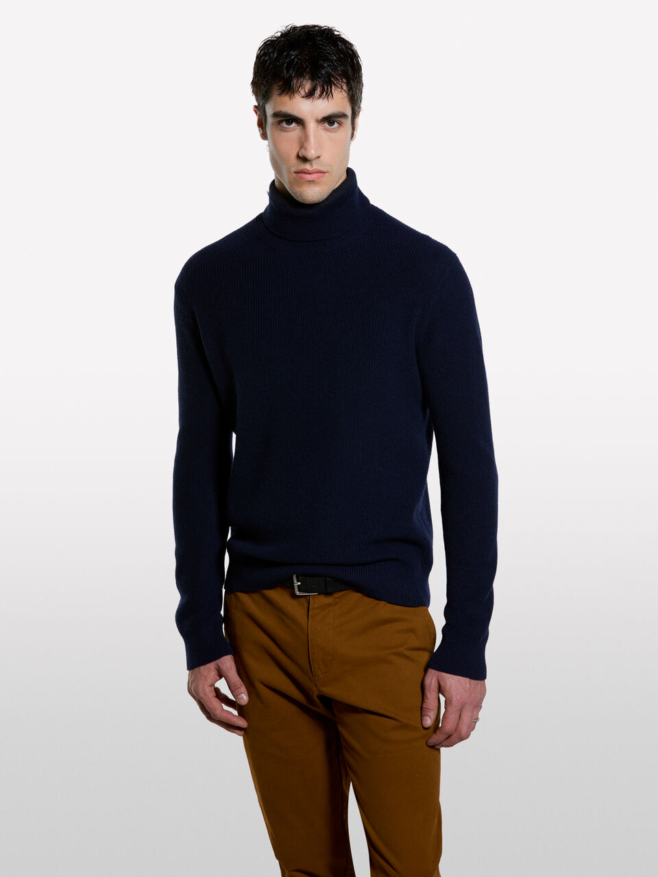 TURTLE NECK SWEATER Homem image number null