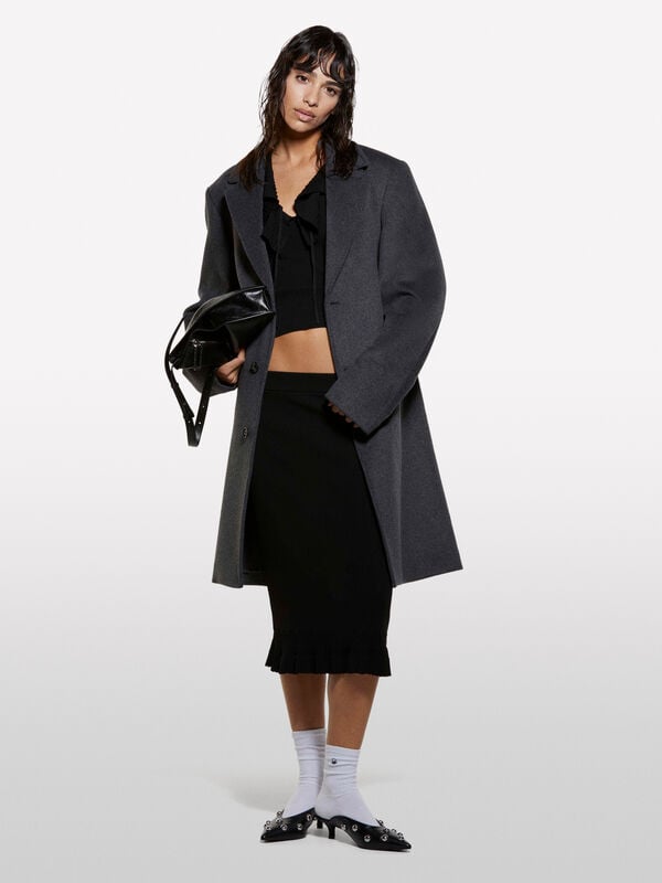 Top preto de malha com folhos Top preto de malha com folhos - tops para mulher | Sisley