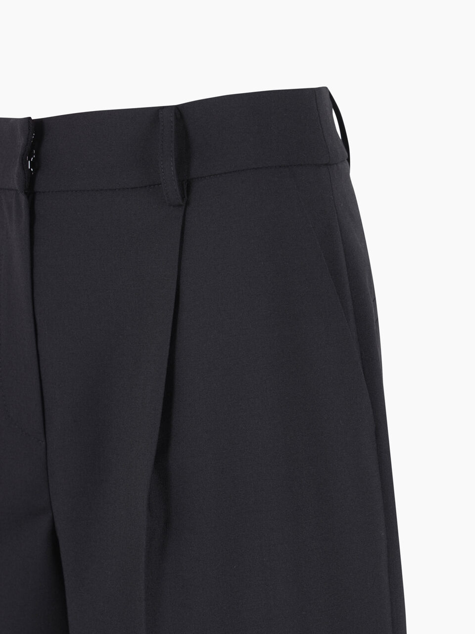 BERMUDA Mulher image number null