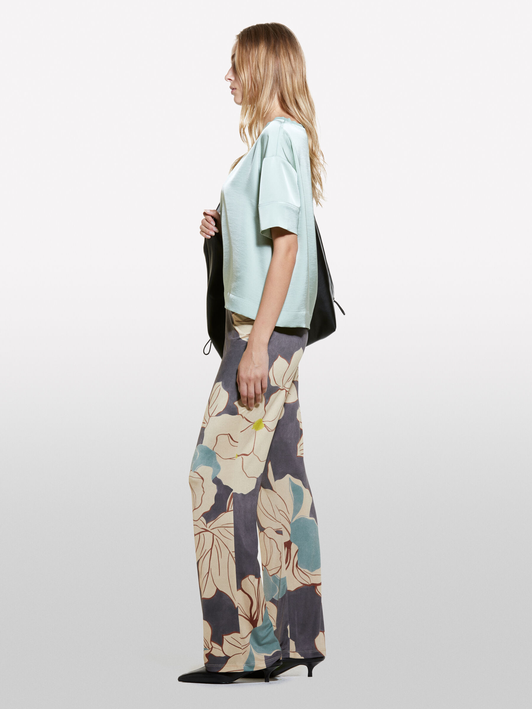 TROUSERS Mulher image number null