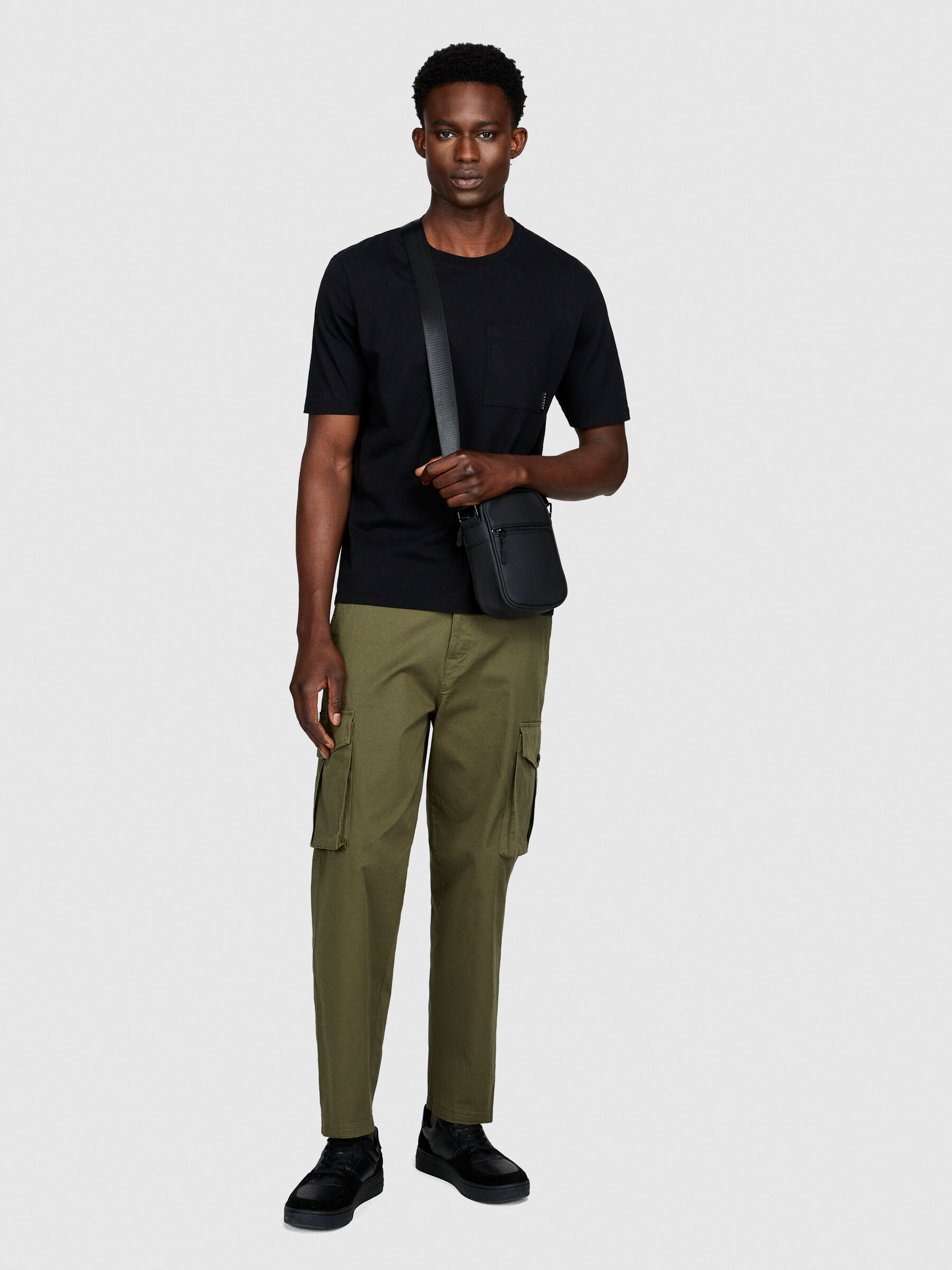 T-shirt com bolso pequeno Homem image number null