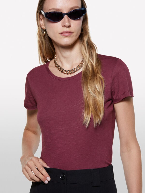 T-shirt de gola redonda bordô T-shirt de gola redonda bordô - t-shirt de manga curta para mulher | Sisley
