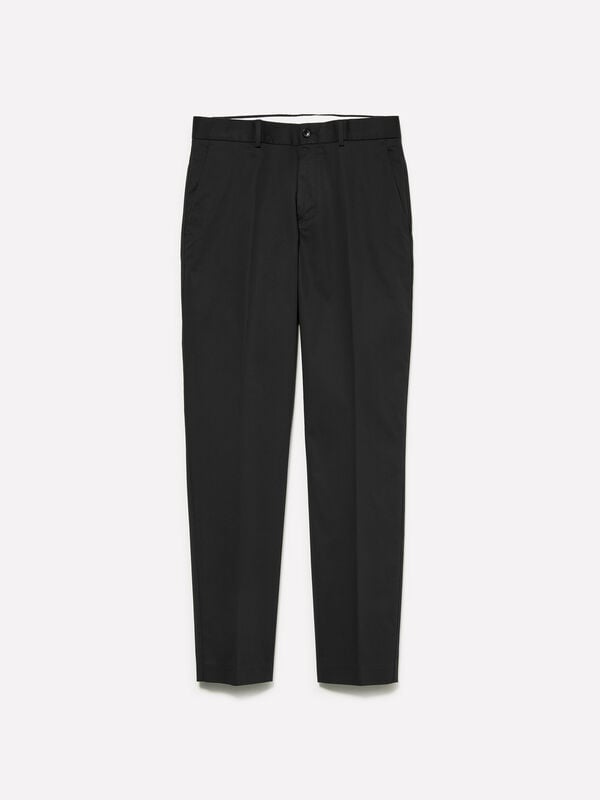 Calças slim comfort fit cinza-escuro Calças slim comfort fit cinza-escuro - calças slim para homem | Sisley