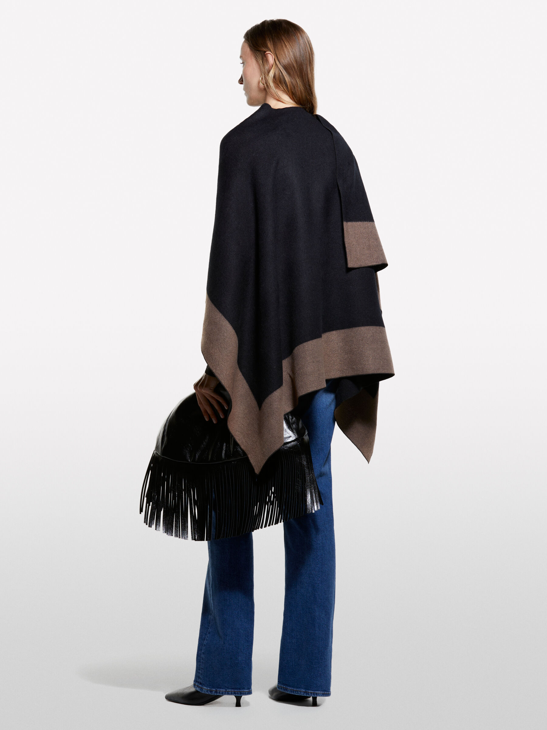 CAPE Mulher image number null