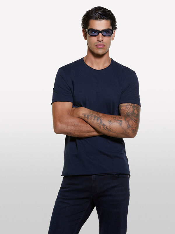 T-shirt azul-escuro com corte vivo - t-shirt de manga curta para homem | Sisley