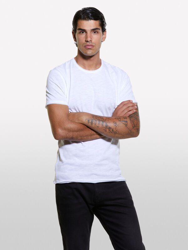 T-shirt branca com corte vivo - t-shirt de manga curta para homem | Sisley