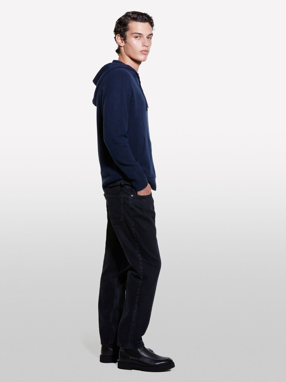 SWEATER W/HOOD Homem image number null