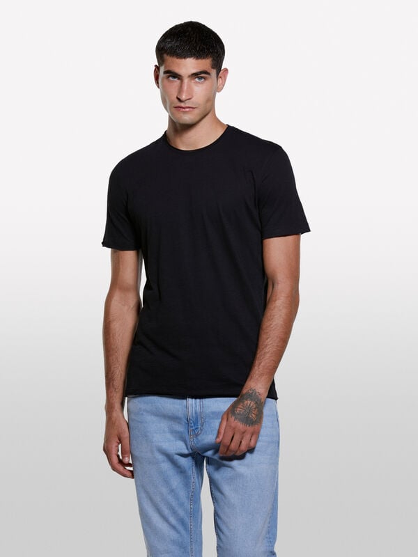 T-shirt de manga curta slim fit preta - t-shirt de manga curta para homem | Sisley