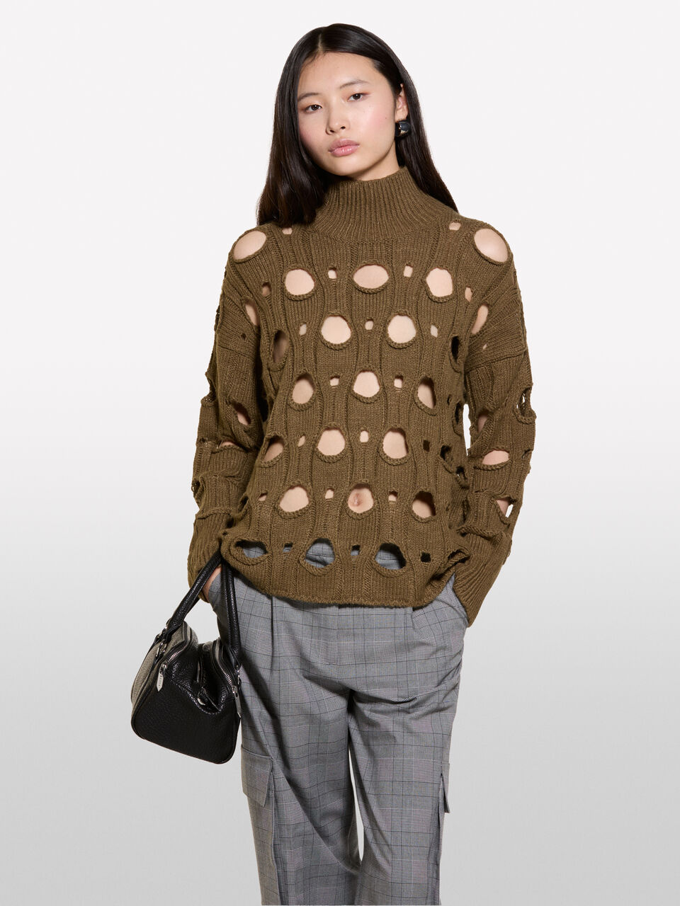 TURTLE NECK SWEATER Mulher image number null