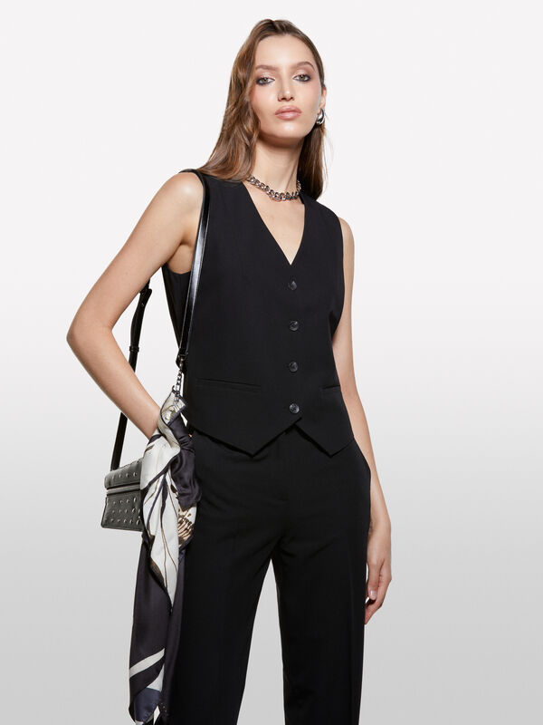 Colete preto slim fit - coletes para mulher | Sisley