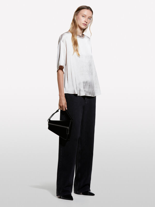 Blusa bege over fit em cetim - blusas para mulher | Sisley