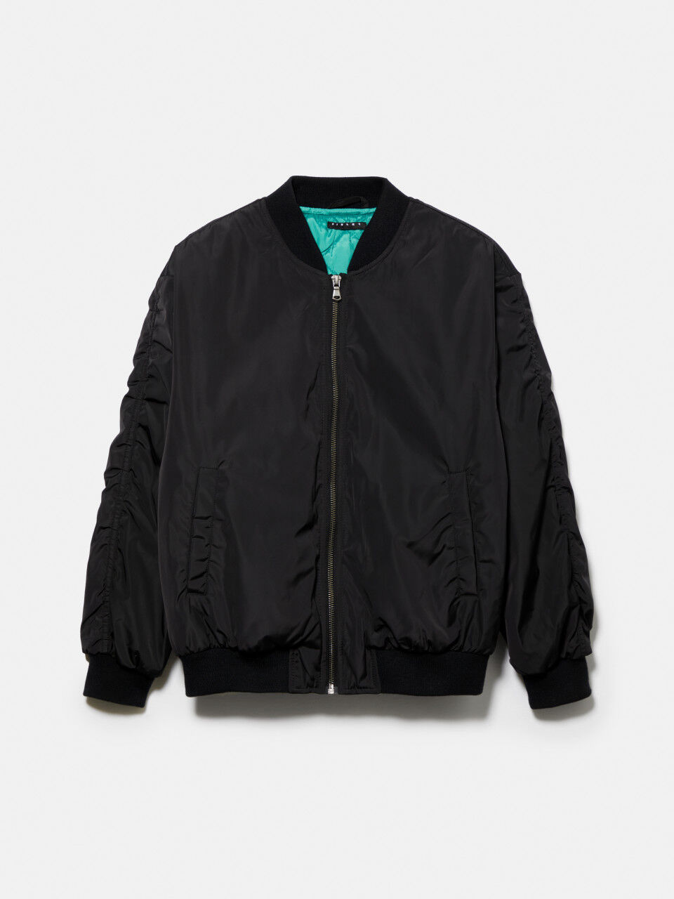 Bomber acolchoado com estampa graffiti
