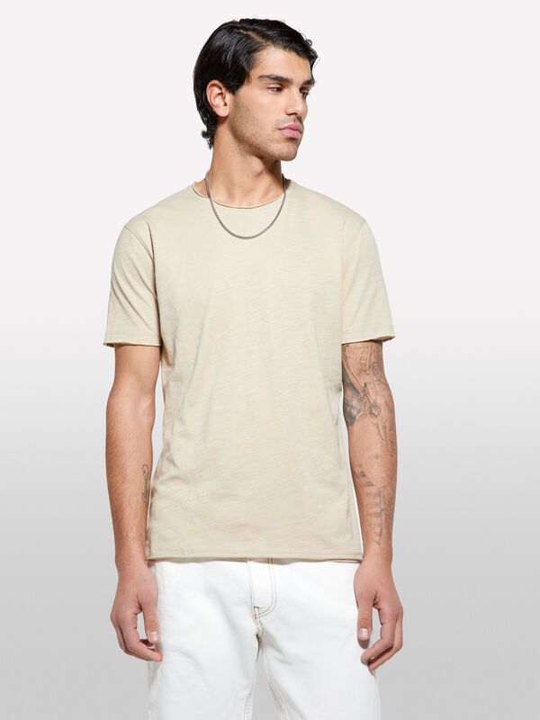 T-shirt de manga curta slim fit bege - t-shirt de manga curta para homem | Sisley