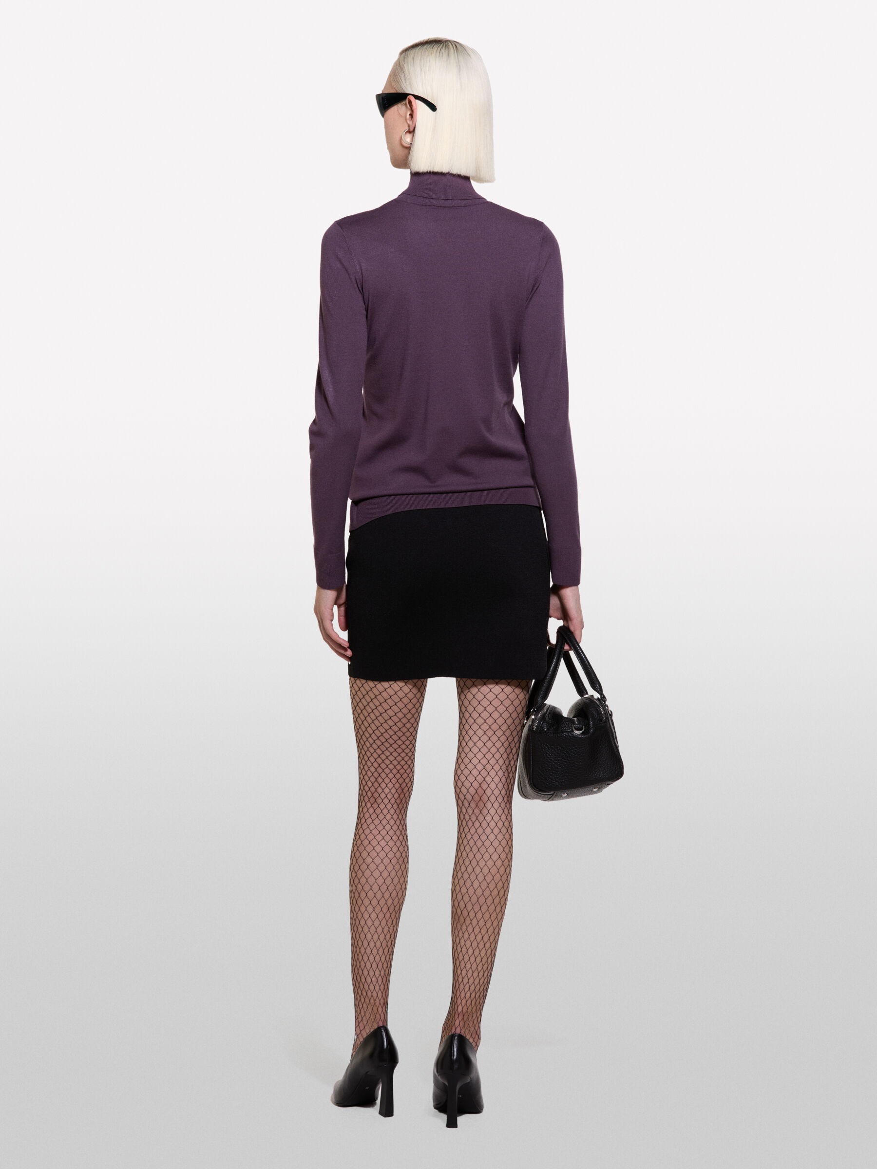TURTLE NECK SWEATER Mulher image number null