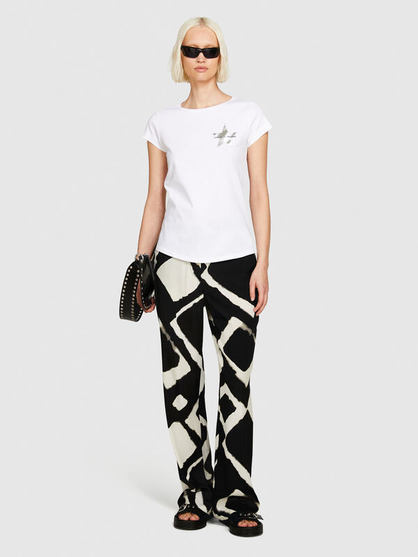 T-shirt slim fit com estampa - t-shirt de manga curta para mulher | Sisley