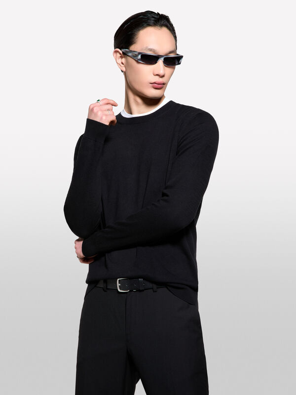 Camisola preta regular fit - camisolas gola redonda para homem | Sisley