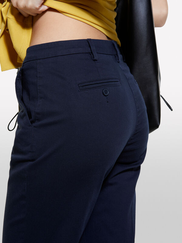 Chinos cor sólida - calças chinos para mulher | Sisley