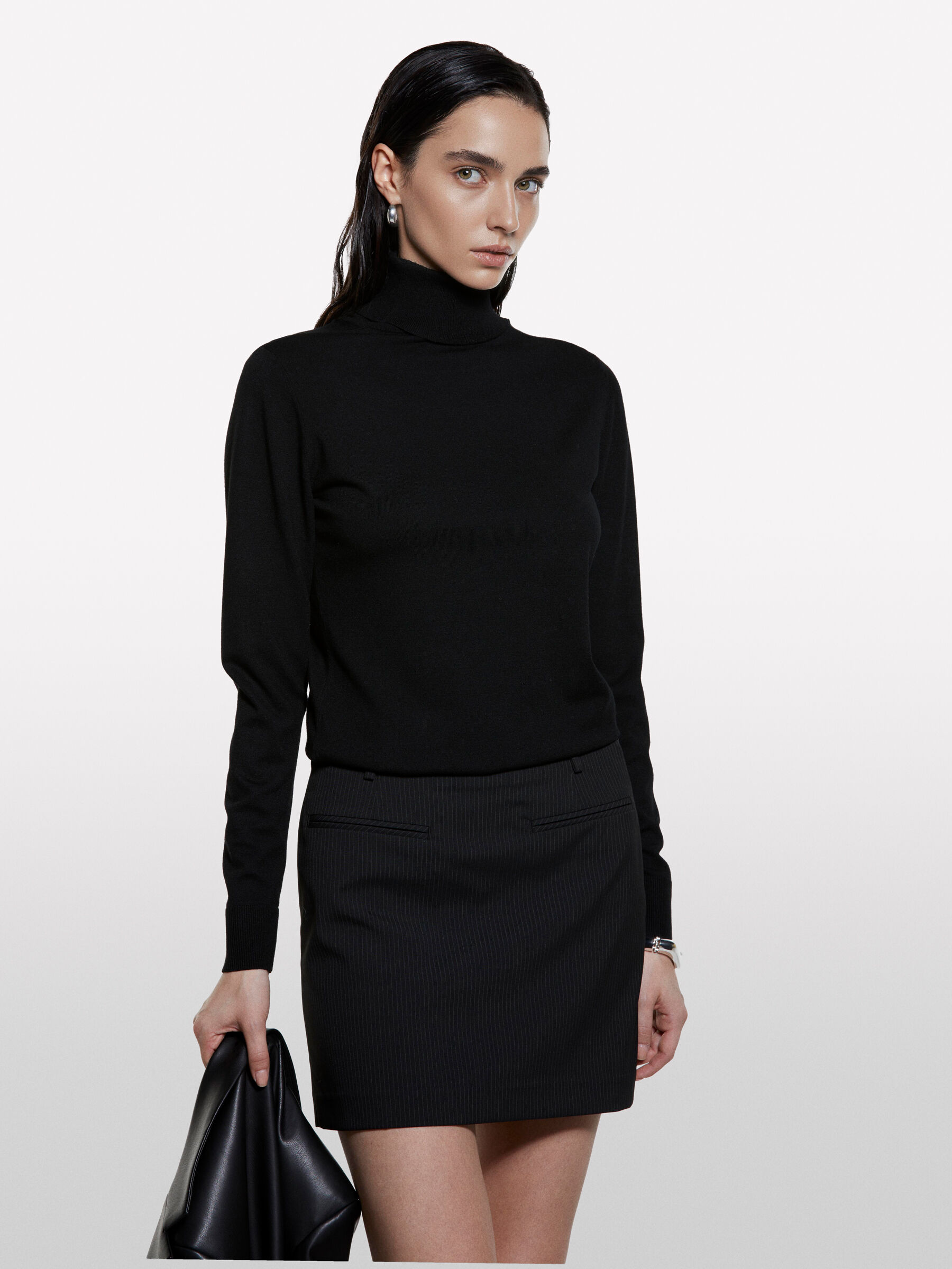 TURTLE NECK SWEATER Mulher image number null