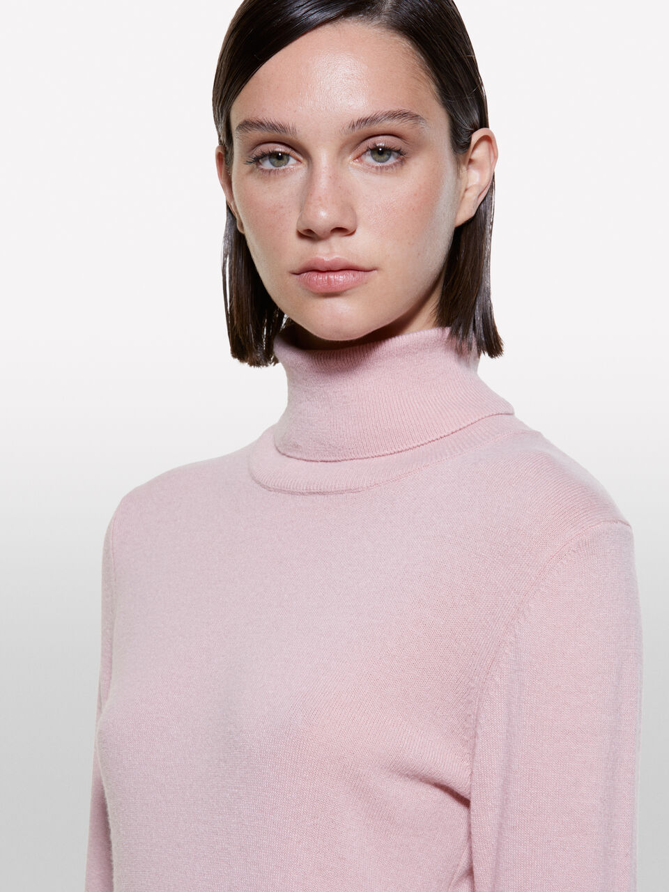 TURTLE NECK SWEATER Mulher image number null