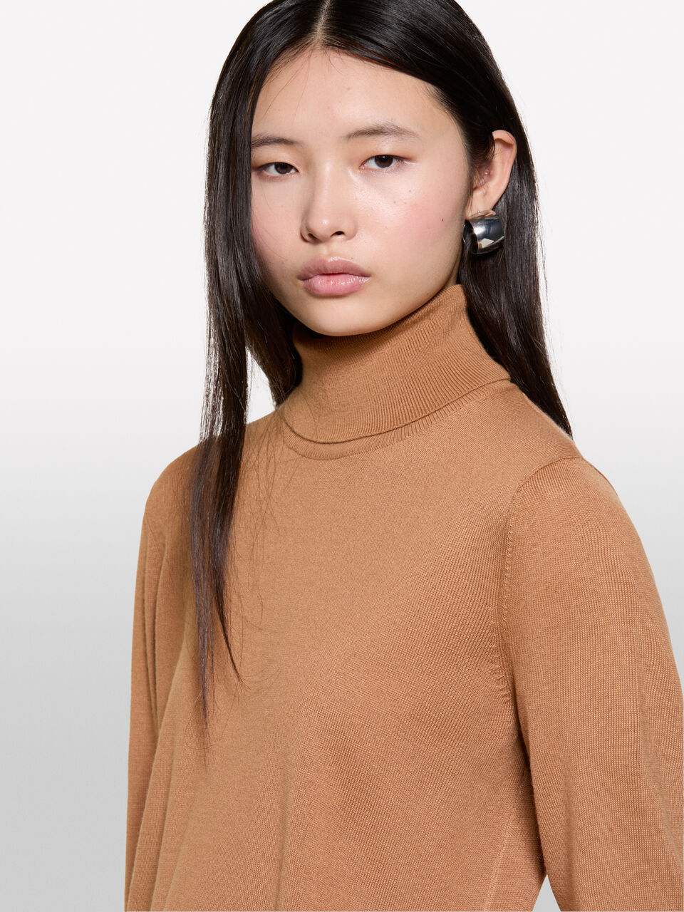 TURTLE NECK SWEATER Mulher image number null
