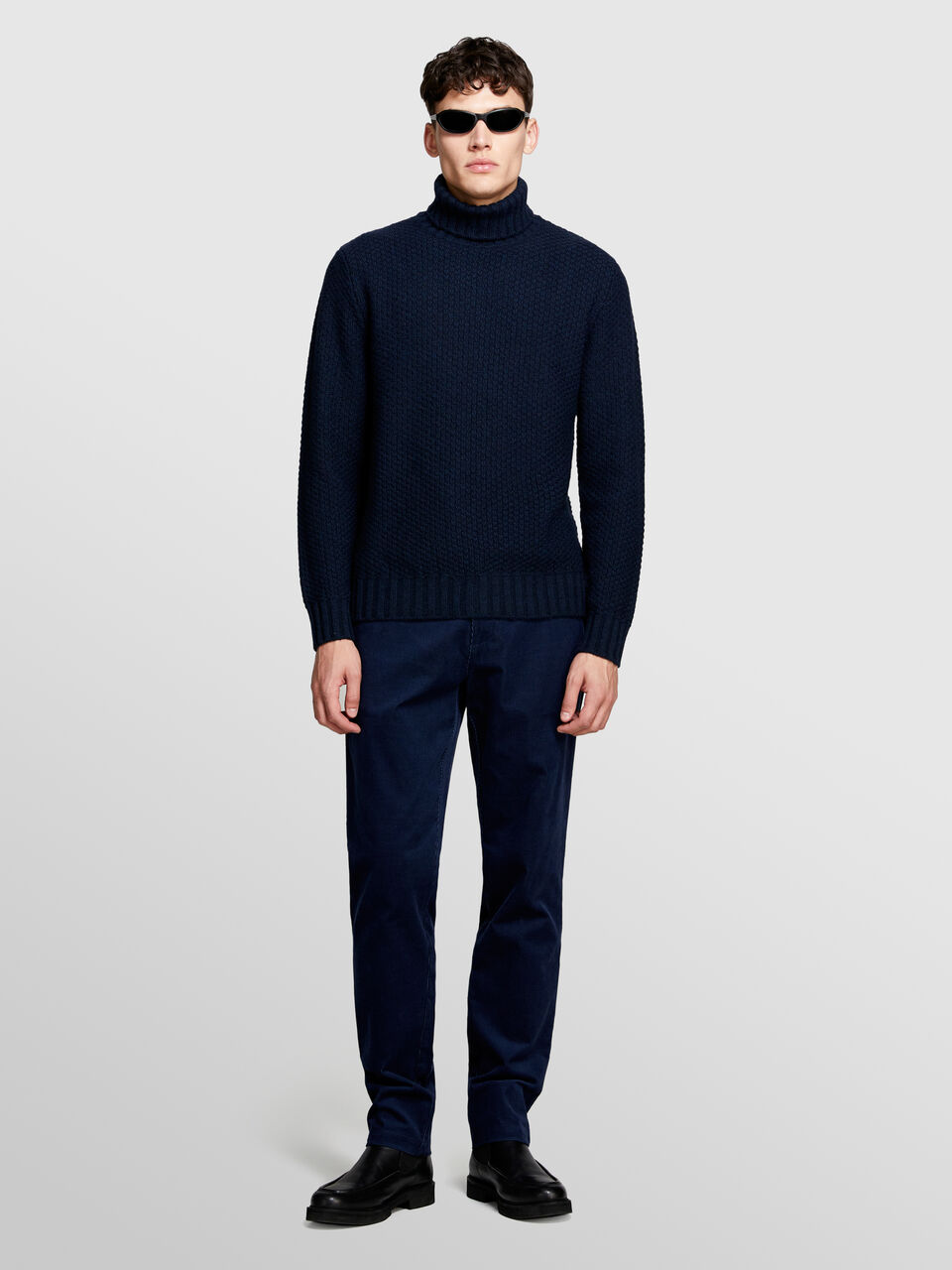 TURTLE NECK SWEATER Homem image number null