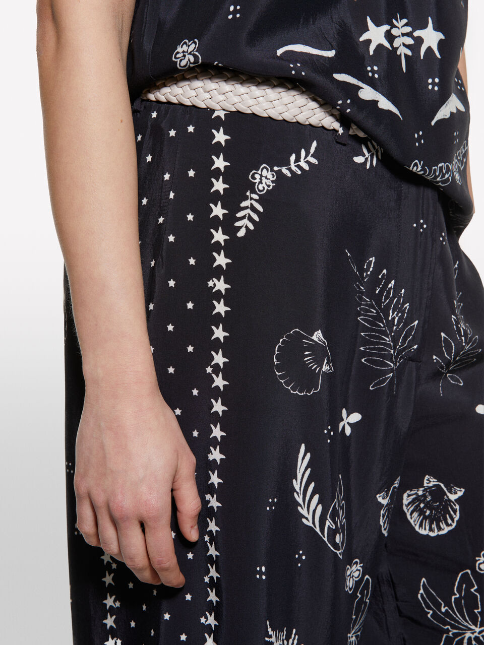 TROUSERS Mulher image number null