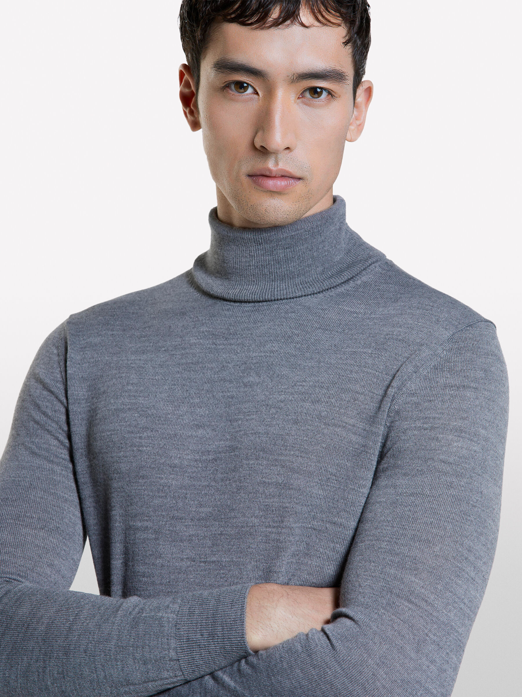 TURTLE NECK SWEATER Homem image number null