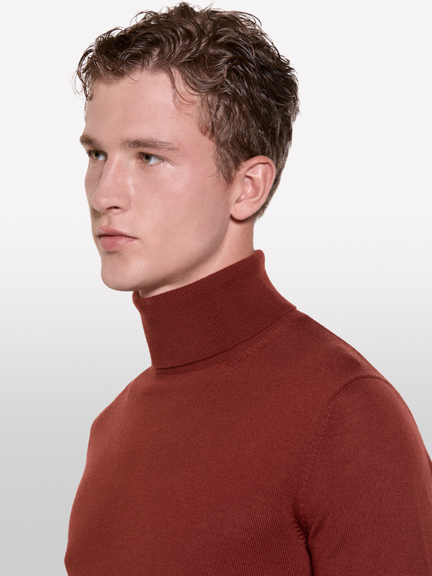 TURTLE NECK SWEATER Homem image number null