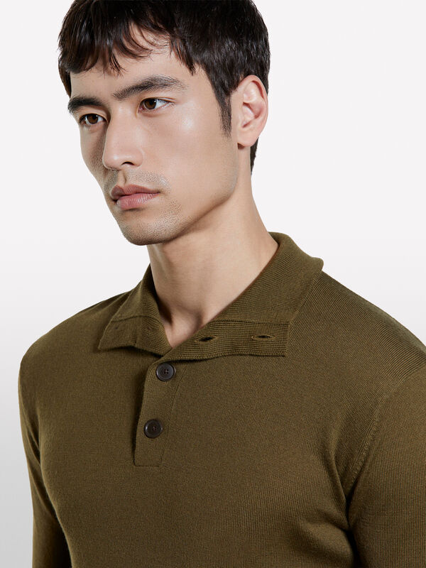 Brown sweater with high neck  - camisolas gola alta para homem | Sisley