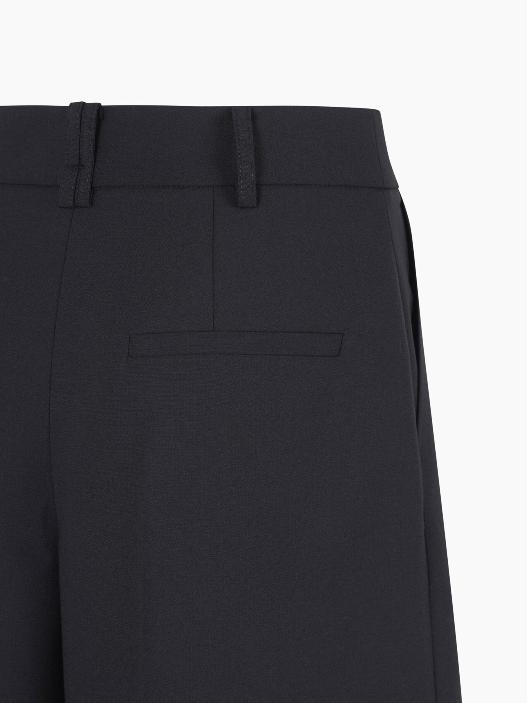 BERMUDA Mulher image number null