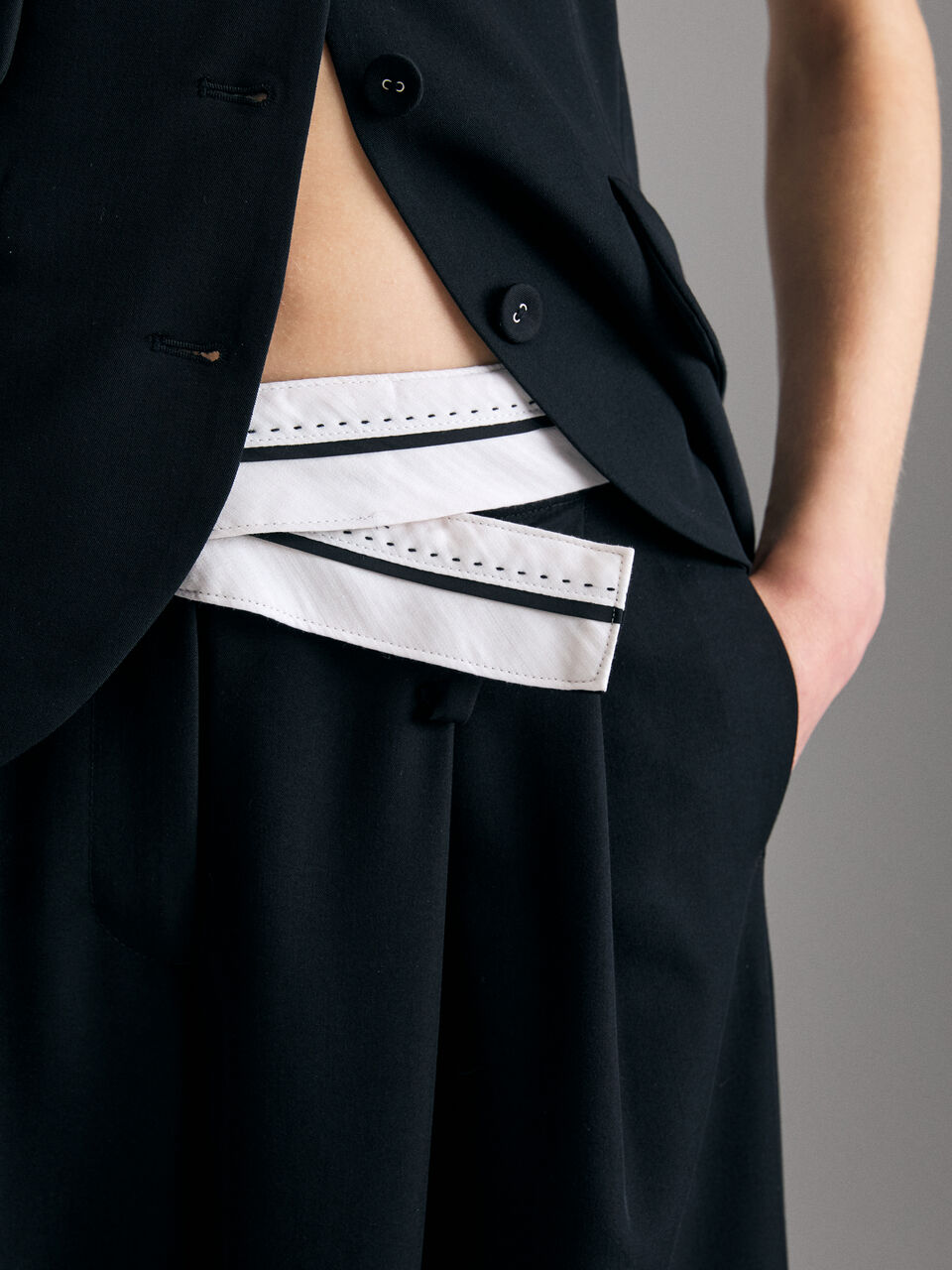 TROUSERS Mulher image number null