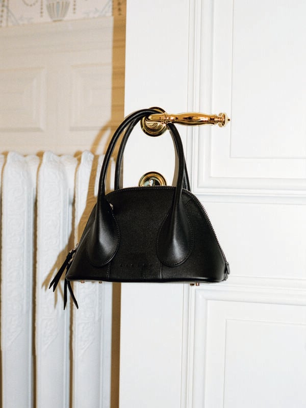 Bolsa em pele com tiracolo preta - bolsas tiracolo e de ombro para mulher | Sisley