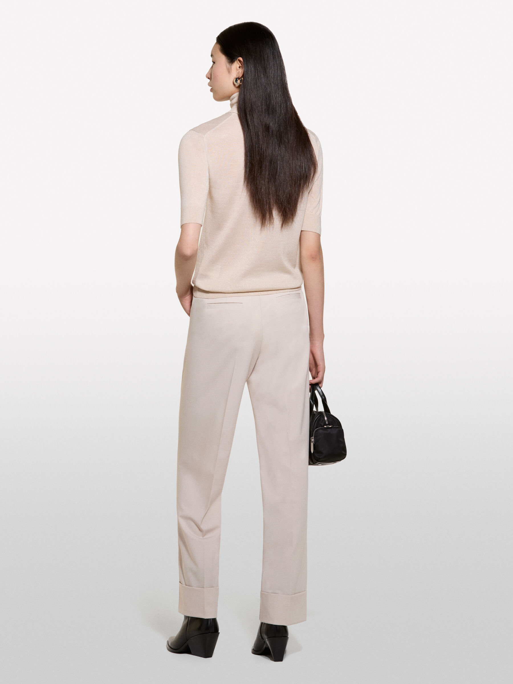 TURTLE NECK SWEATER Mulher image number null