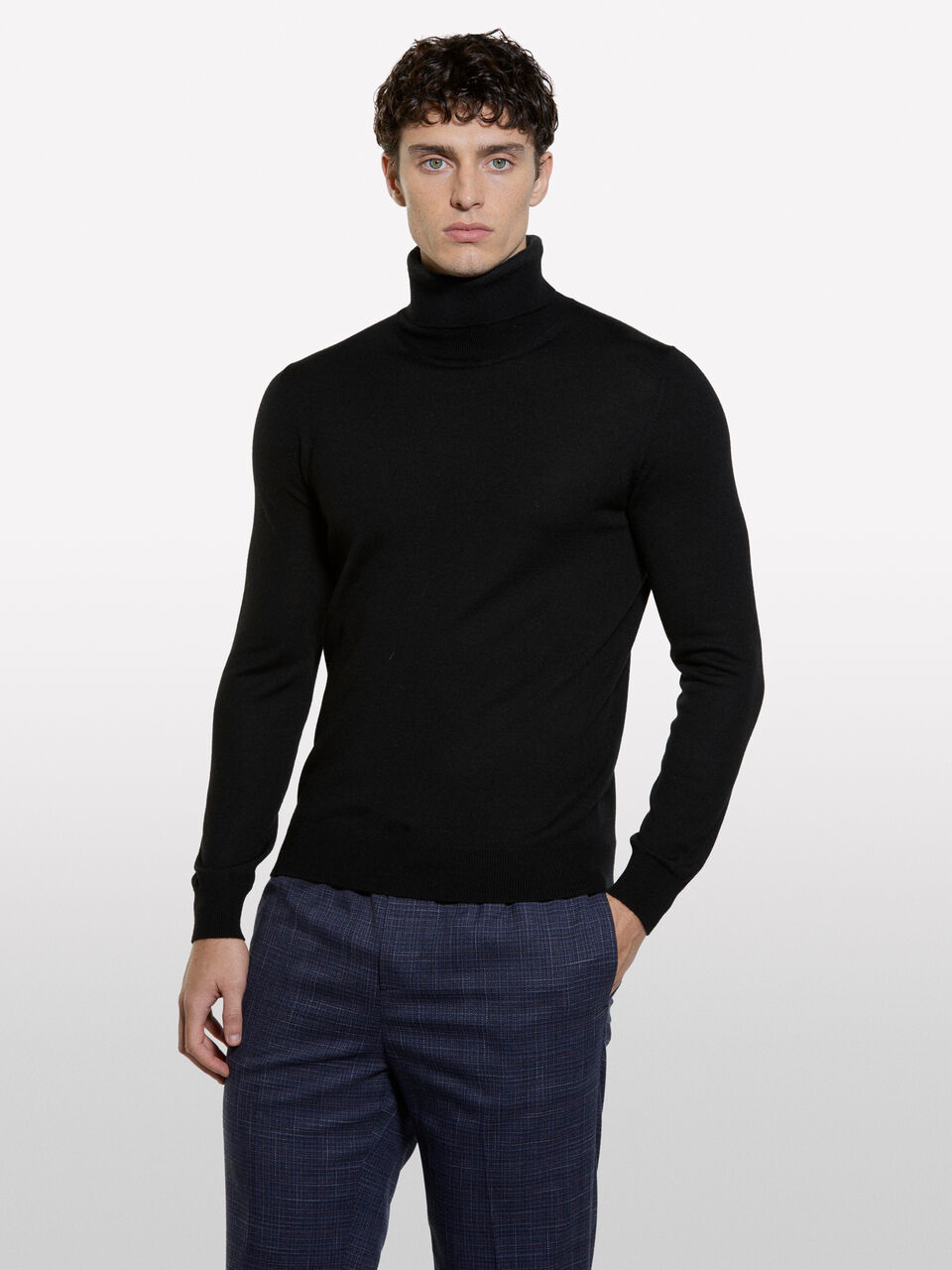 TURTLE NECK SWEATER Homem image number null