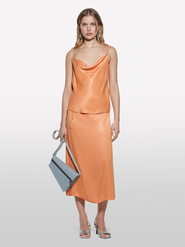 Top alaranjado em cetim  Top alaranjado em cetim  - tops para mulher | Sisley