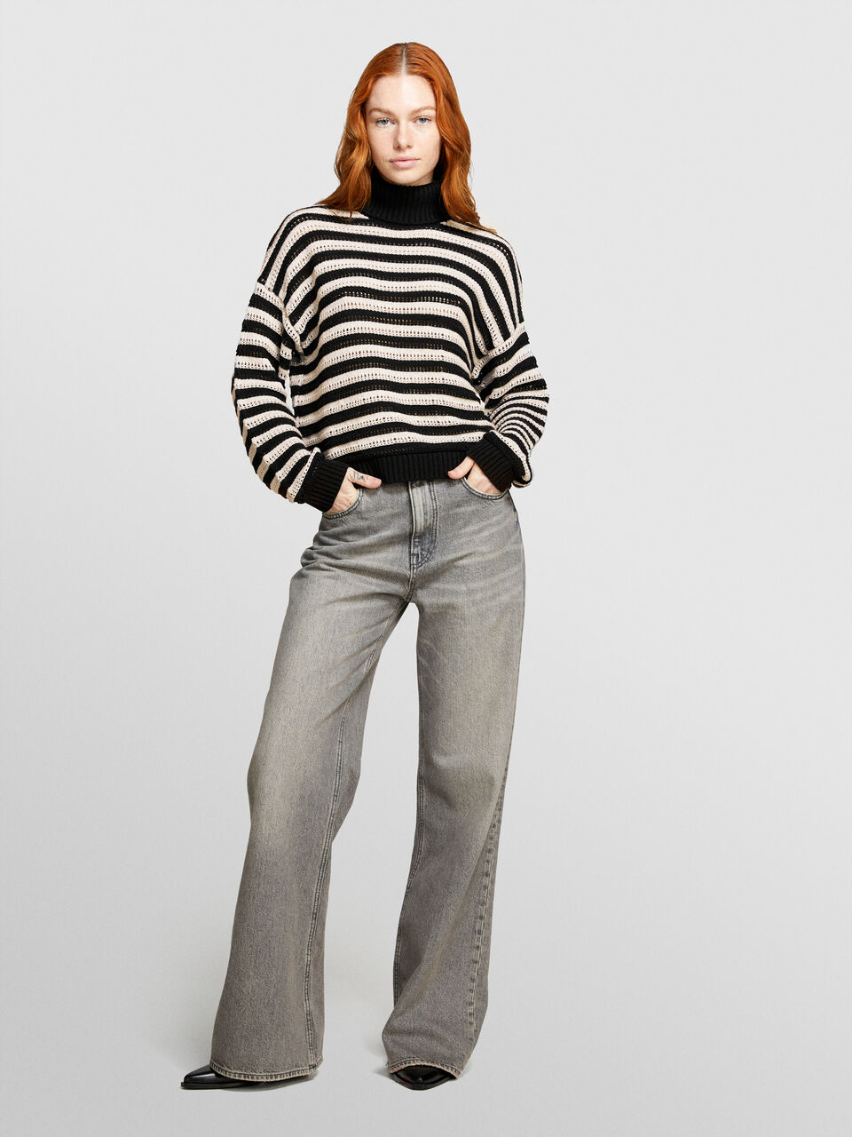 TURTLE NECK SWEATER Mulher image number null