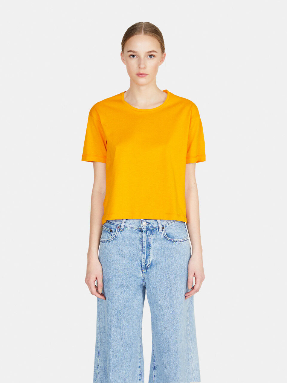T-shirt over cropped cor sólida