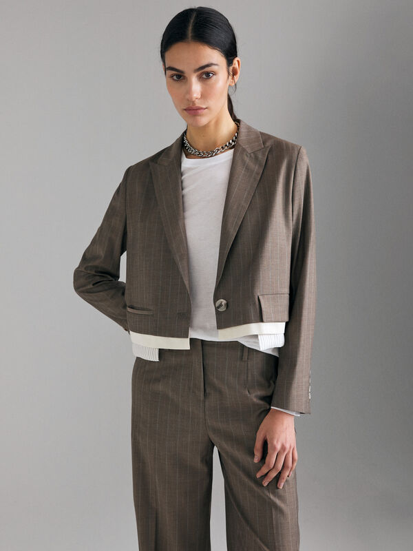 Blazer cropped &agrave;s riscas - blazers para mulher | Sisley