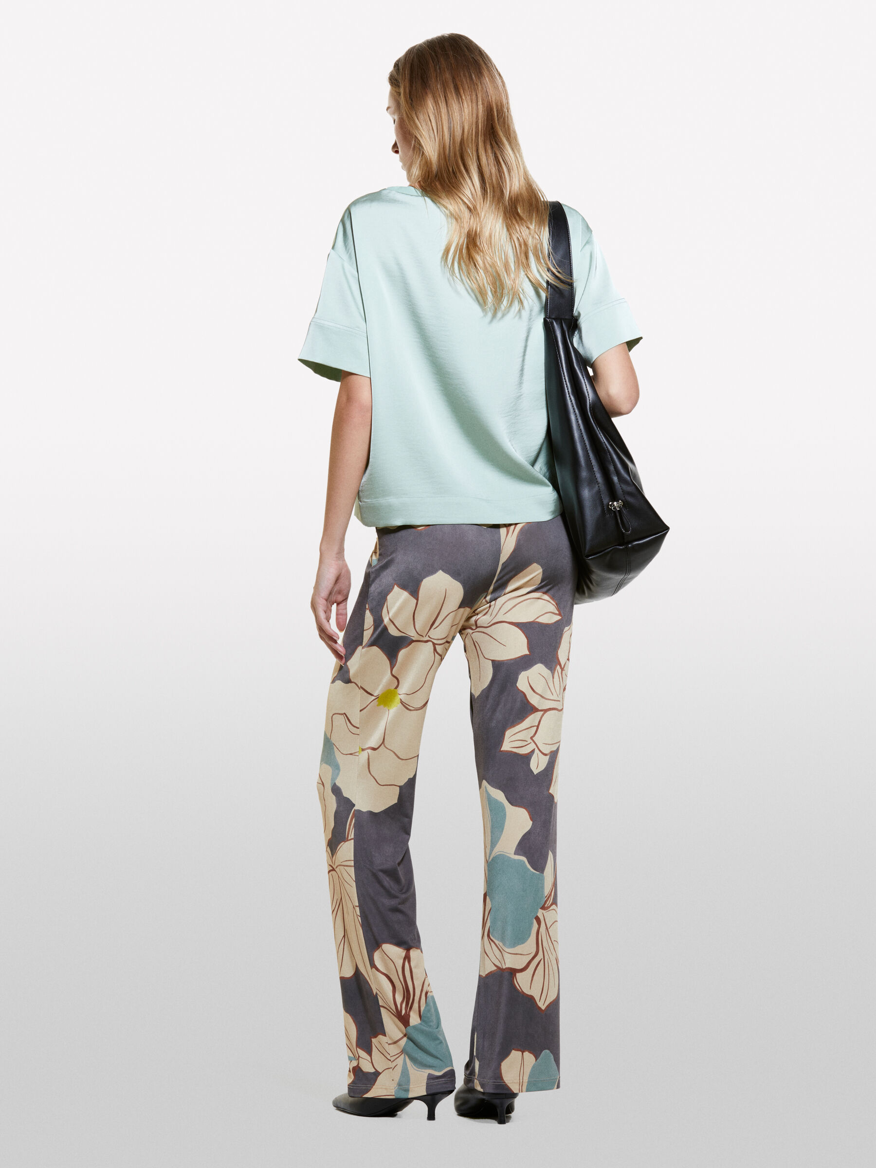 TROUSERS Mulher image number null