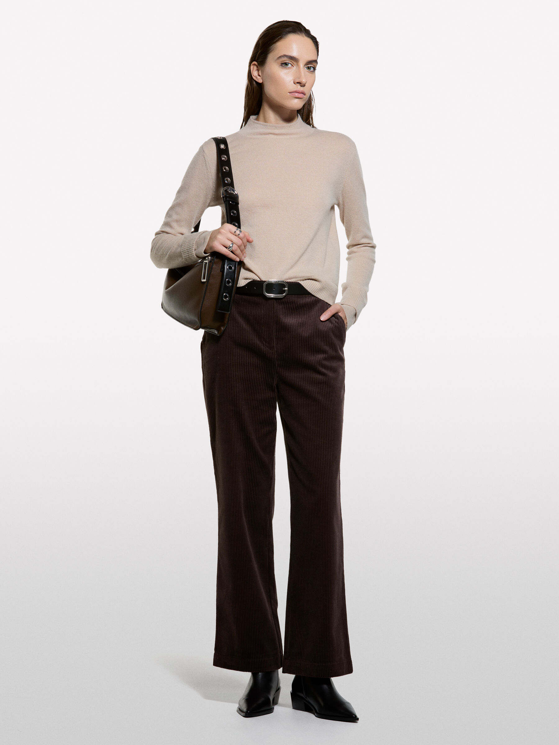 TURTLE NECK SWEATER Mulher image number null