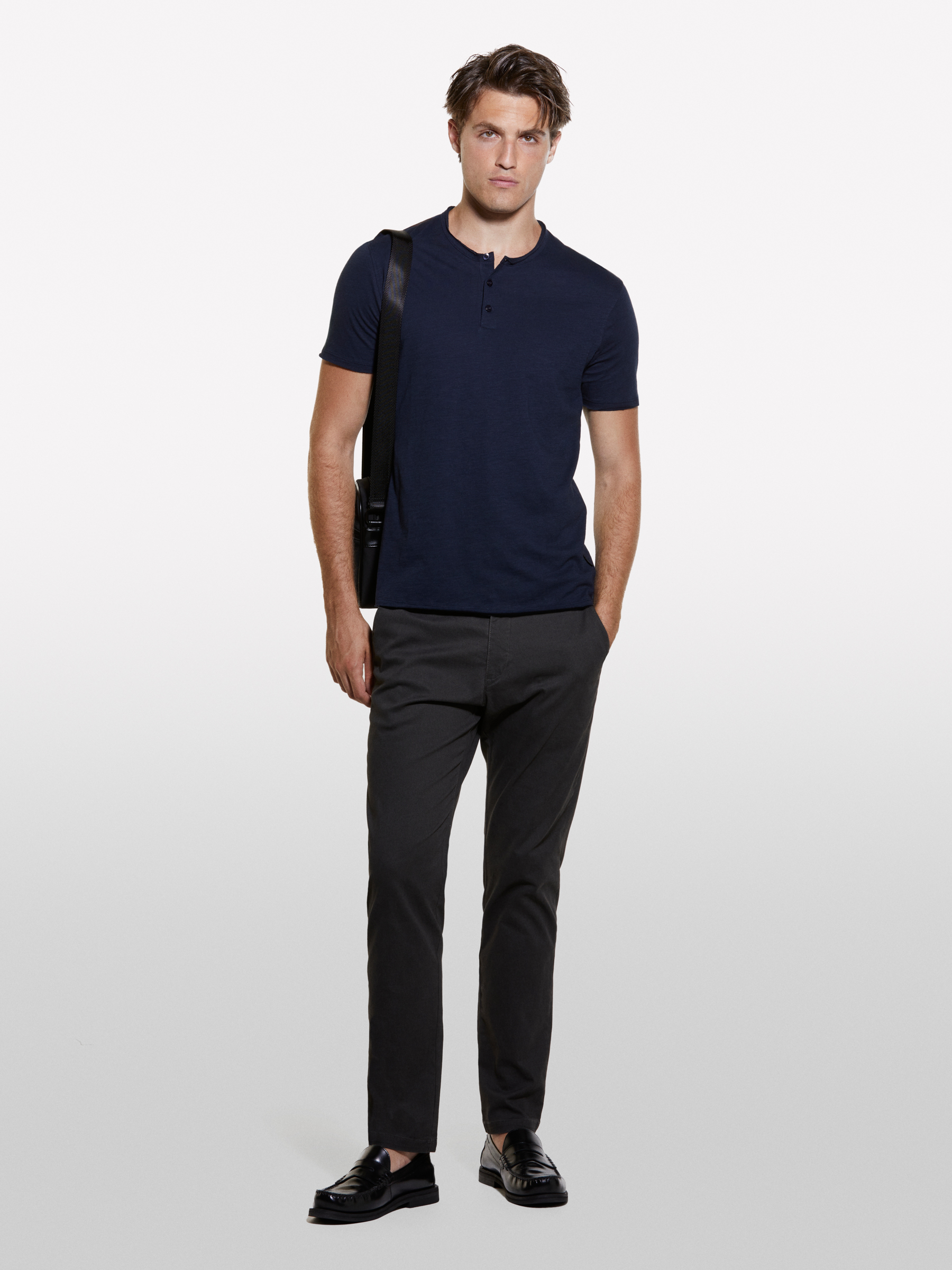 Sisley - T-shirt Bleu Foncé À Col Tunisien, Homme, Bleu Foncé, Taille: XL