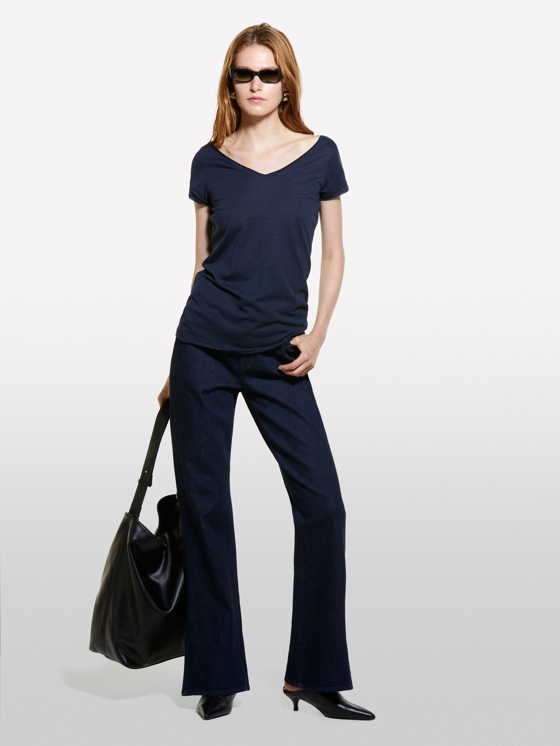 Sisley - T-shirt Bleu Foncé À Col En V Et Bords Bruts, Femme, Bleu Foncé, Taille: XS