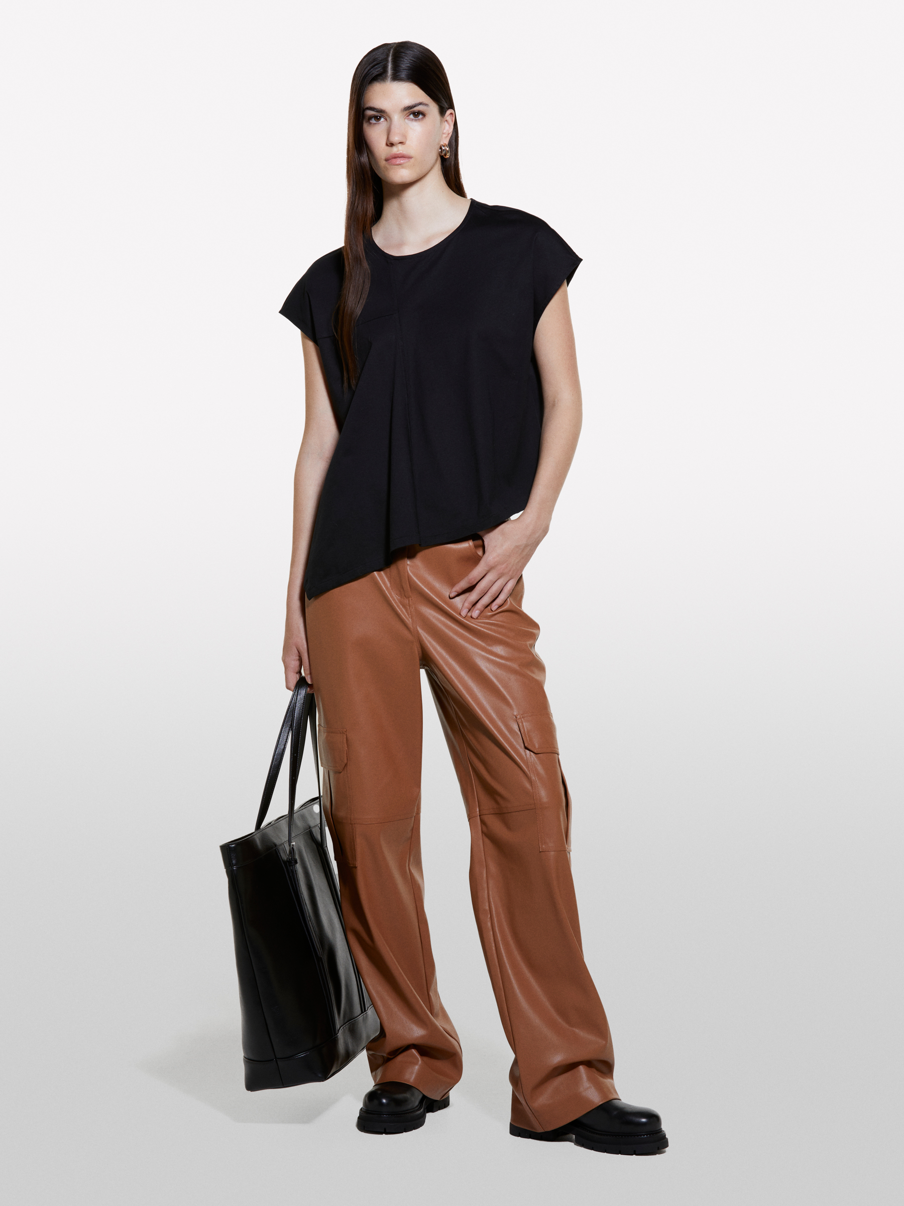 Sisley - T-shirt Noir Asymétrique, Femme, Noir, Taille: XS